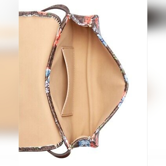 Michael Kors Belt Wallet - Picture 8 of 8